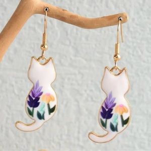 Sale ❤️ Floral Garden Kitty Earrings (Multicolored)